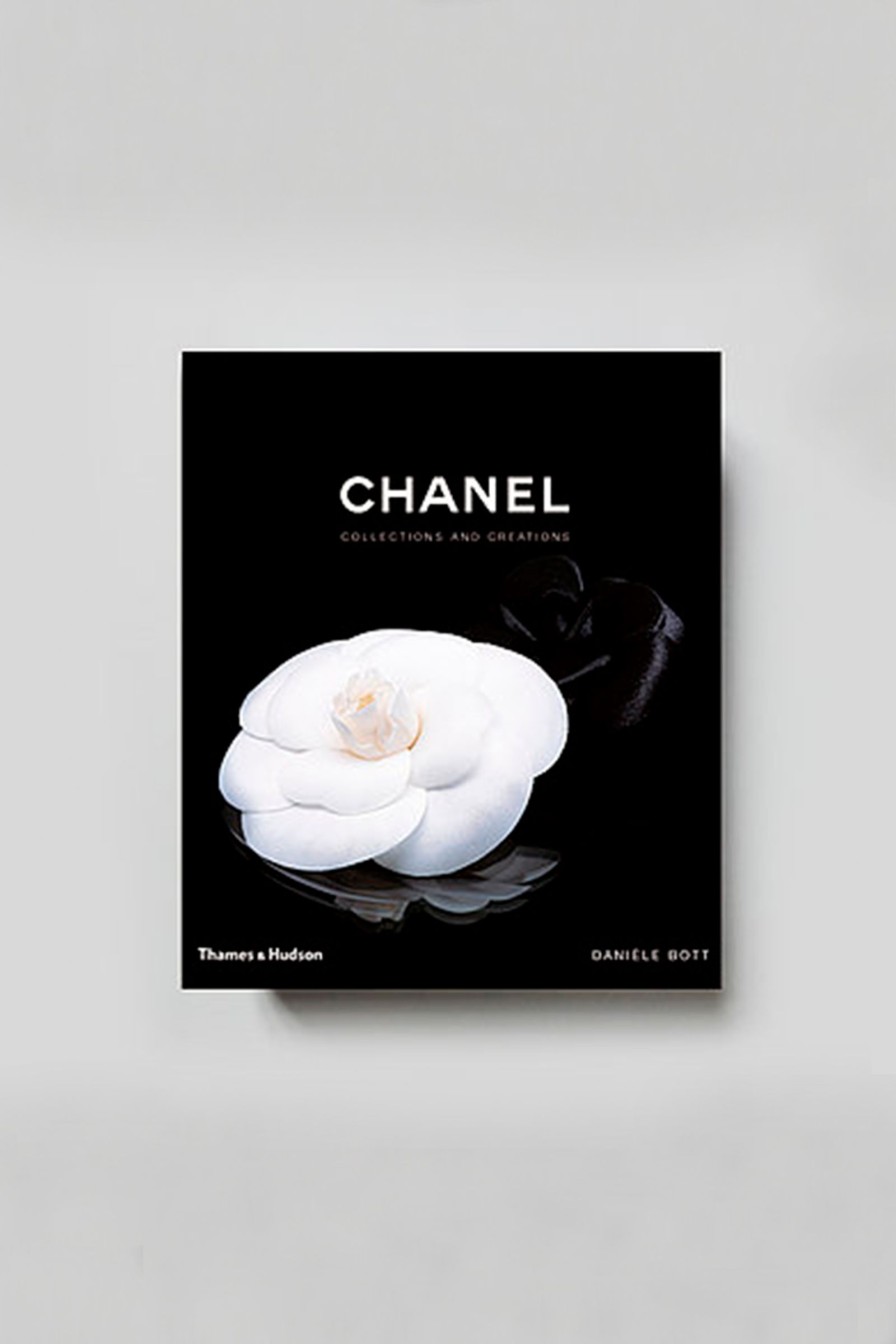 Kvinne New Mags Coffeetable Boker | Chanel – Collections And Creations