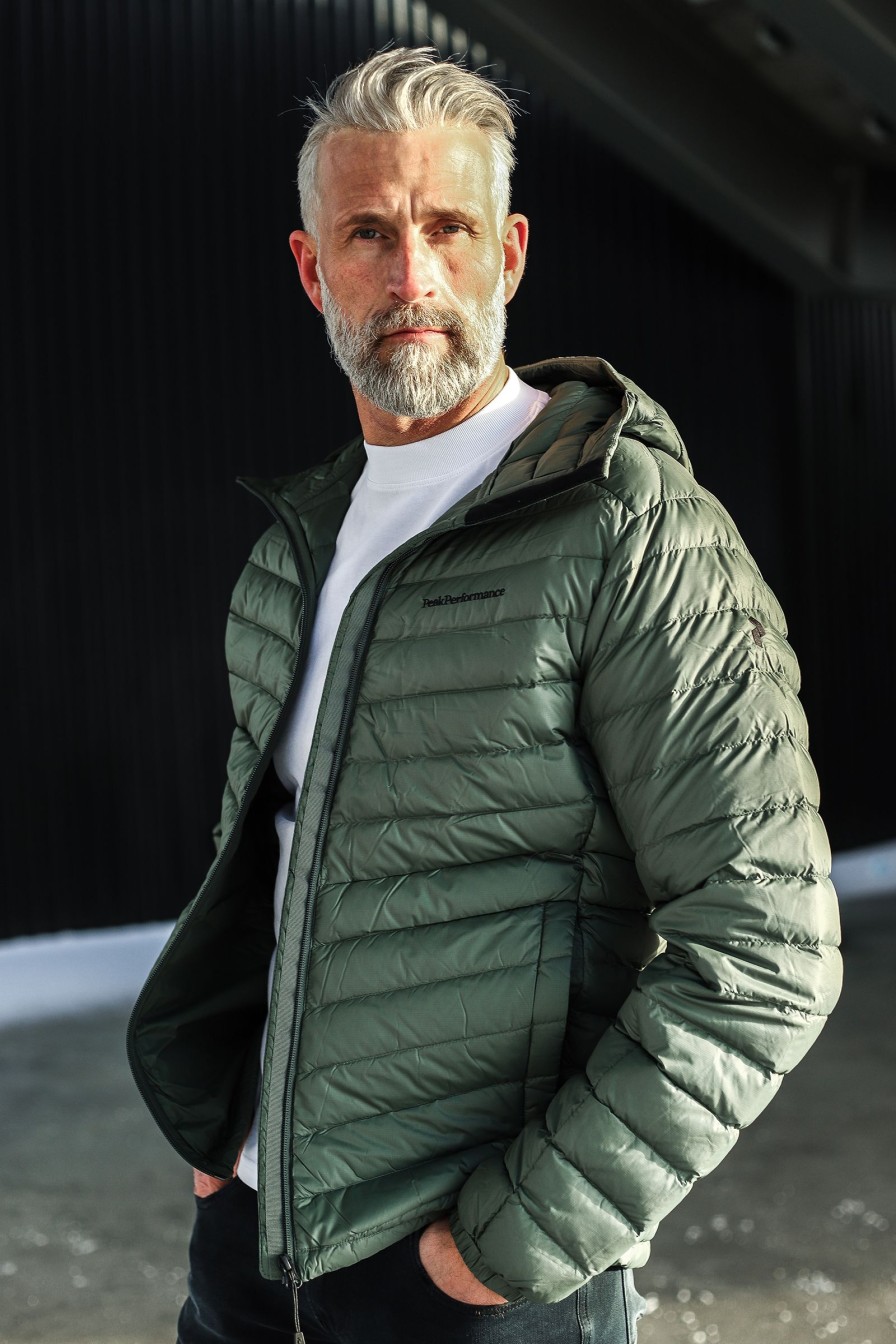 Mann Peak Performance Lettdun | M Frost Down Hood Jacket,Mork Gronn